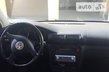 Седан Volkswagen Passat 2003 в Львове