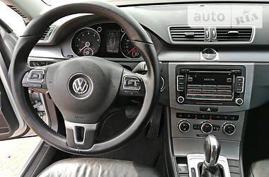 Универсал Volkswagen Passat 2012 в Житомире