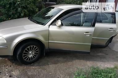 Седан Volkswagen Passat 2004 в Киеве