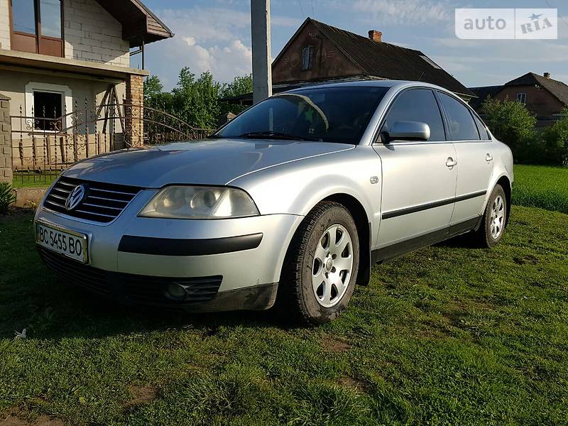 Седан Volkswagen Passat 2001 в Львове