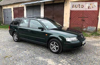 Универсал Volkswagen Passat 1998 в Золочеве