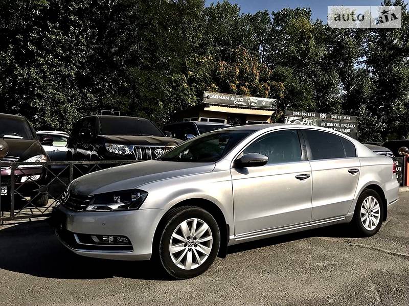 Седан Volkswagen Passat 2013 в Днепре