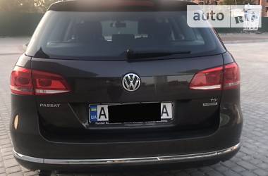 Універсал Volkswagen Passat 2013 в Івано-Франківську