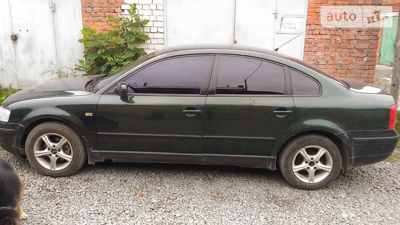 Седан Volkswagen Passat 1997 в Хмельницькому