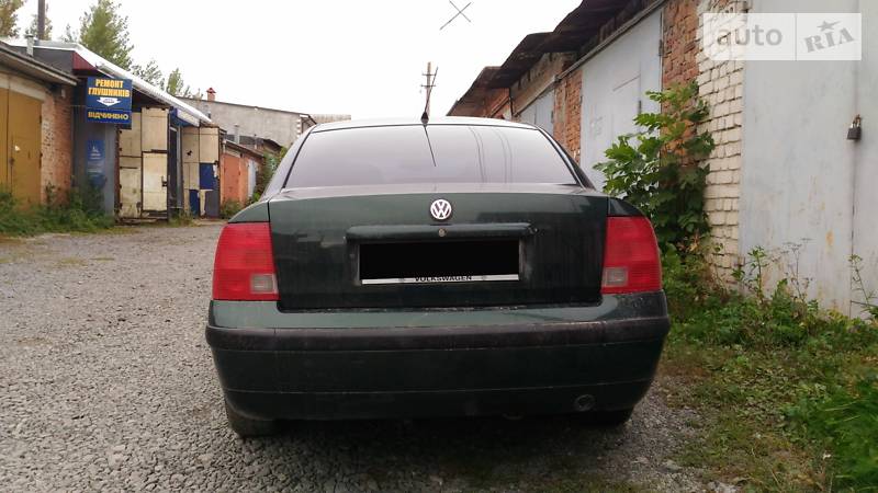Седан Volkswagen Passat 1997 в Хмельницькому