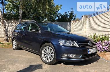 Универсал Volkswagen Passat 2014 в Киеве