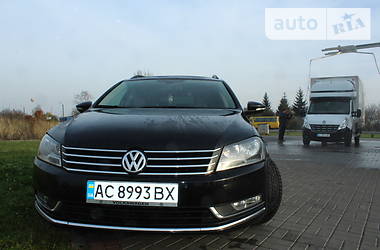 Универсал Volkswagen Passat 2012 в Нововолынске