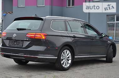 Универсал Volkswagen Passat 2015 в Луцке