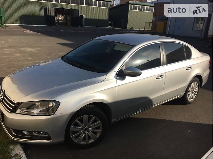 Седан Volkswagen Passat 2012 в Киеве