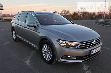 Универсал Volkswagen Passat 2015 в Киеве