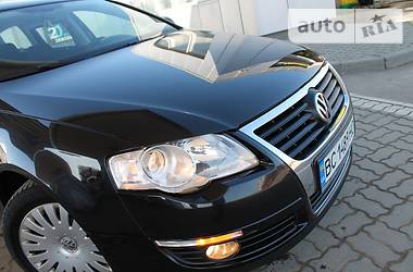 Універсал Volkswagen Passat 2007 в Дрогобичі