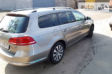 Універсал Volkswagen Passat 2011 в 