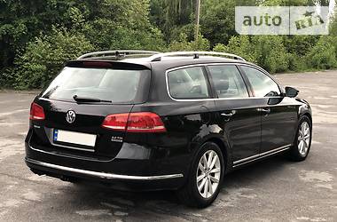 Універсал Volkswagen Passat 2011 в Рівному