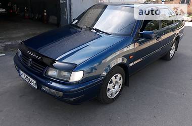 Седан Volkswagen Passat 1994 в Переяславі