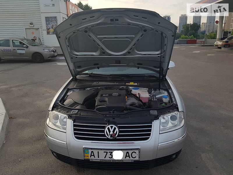 Седан Volkswagen Passat 2004 в Києві