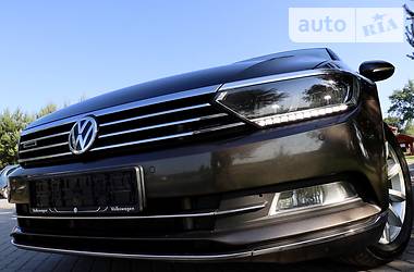 Седан Volkswagen Passat 2016 в Дрогобичі