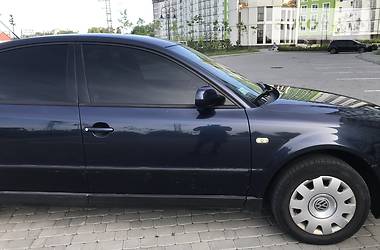 Седан Volkswagen Passat 1998 в 