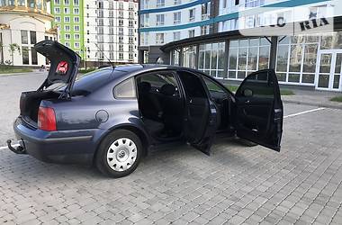 Седан Volkswagen Passat 1998 в 
