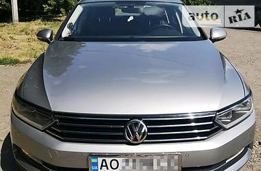 Універсал Volkswagen Passat 2015 в Ужгороді