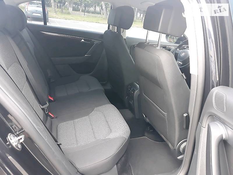 Седан Volkswagen Passat 2011 в Луцьку