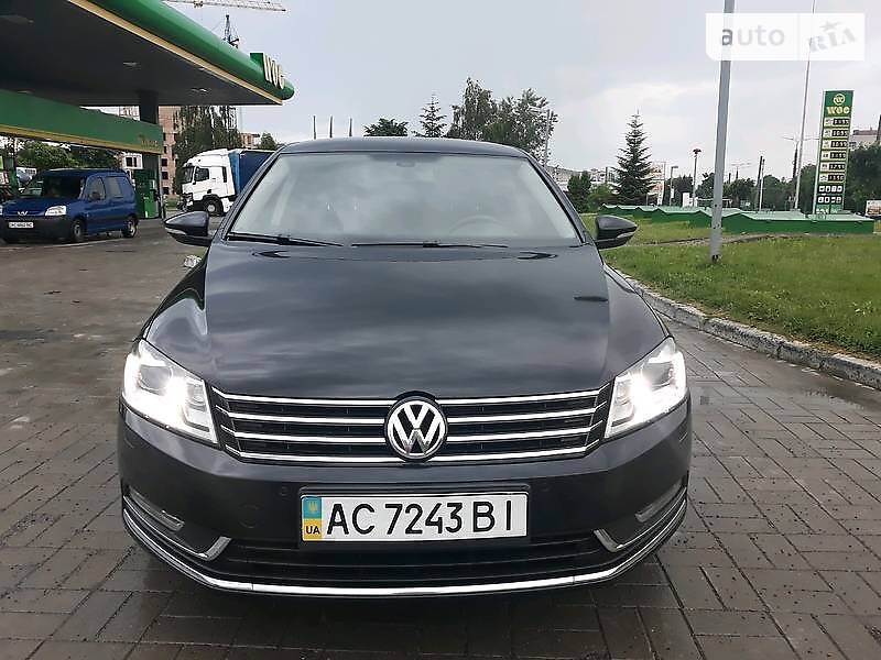 Седан Volkswagen Passat 2011 в Луцьку