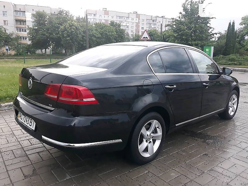 Седан Volkswagen Passat 2011 в Луцьку