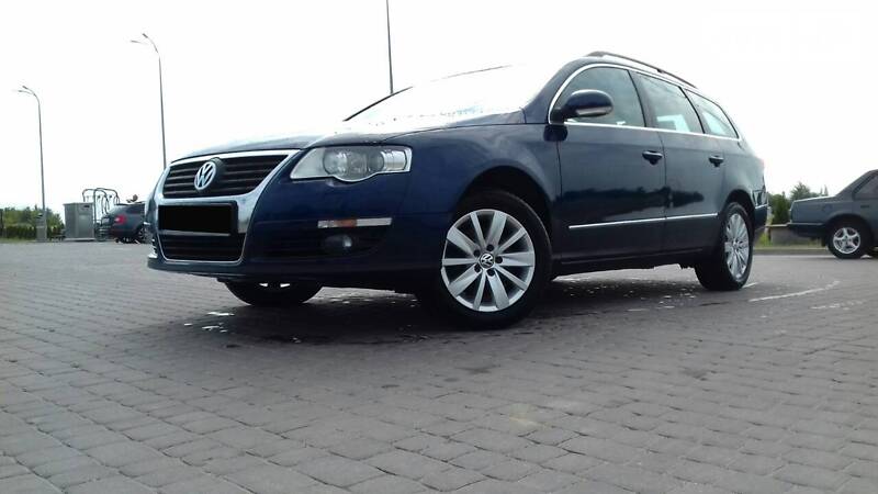 Універсал Volkswagen Passat 2010 в Львові
