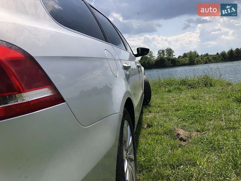 Универсал Volkswagen Passat 2012 в Житомире