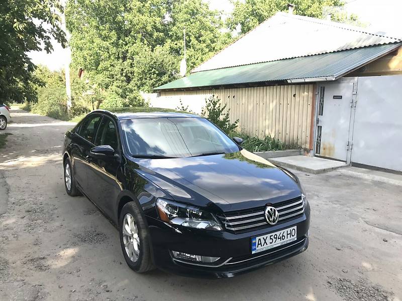 Седан Volkswagen Passat 2012 в Харкові