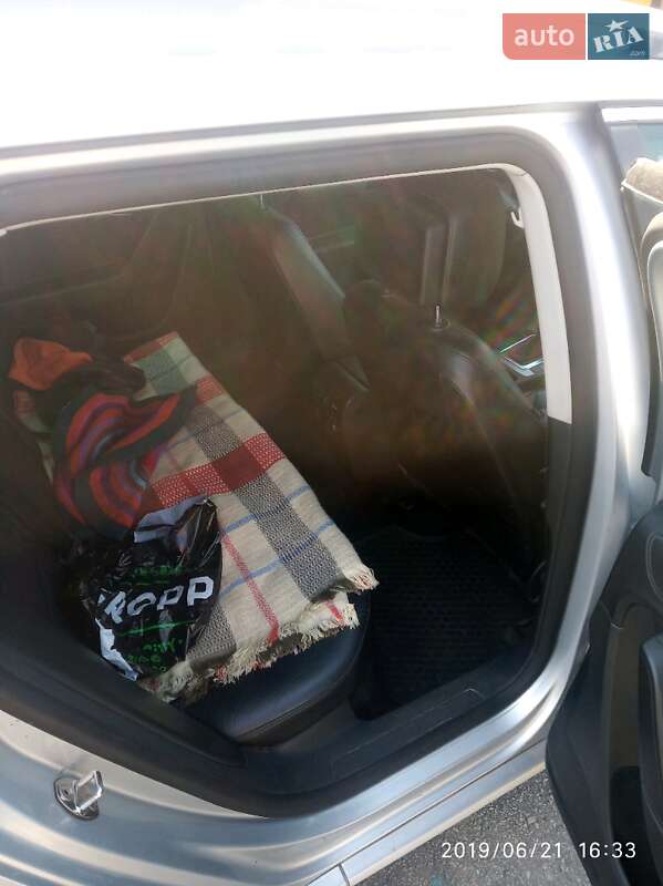 Універсал Volkswagen Passat 2012 в Коростишеві