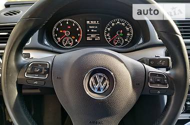 Седан Volkswagen Passat 2012 в Киеве