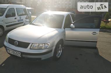 Седан Volkswagen Passat 1998 в Виннице