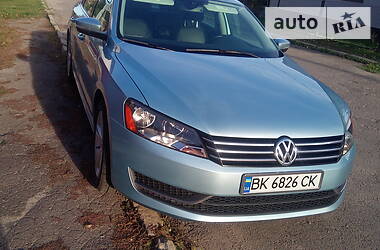 Седан Volkswagen Passat 2013 в Дубно