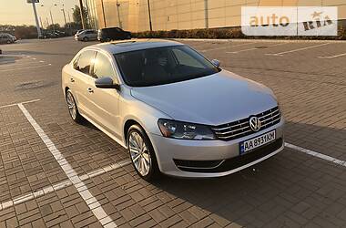 Седан Volkswagen Passat 2012 в Киеве