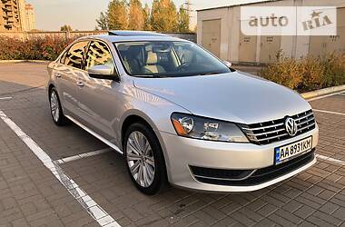 Седан Volkswagen Passat 2012 в Киеве