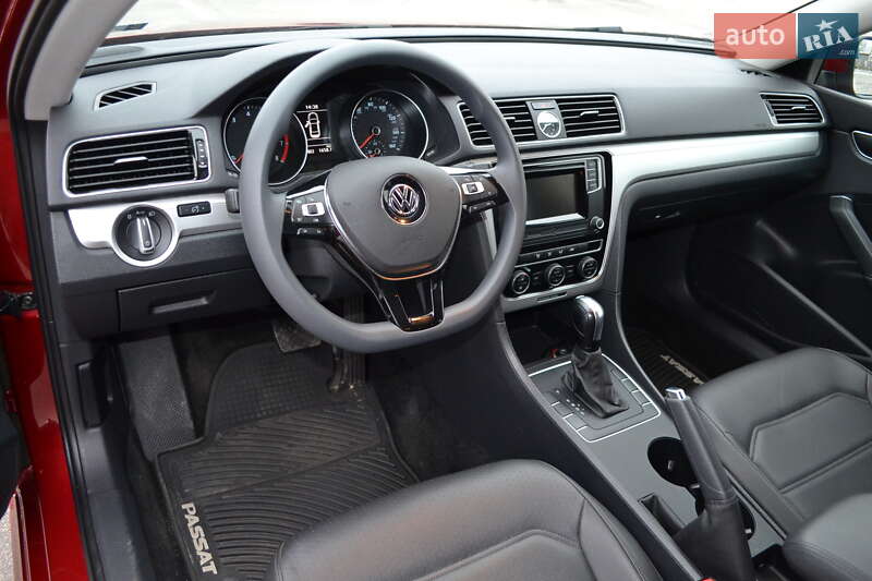 Седан Volkswagen Passat 2016 в Запоріжжі