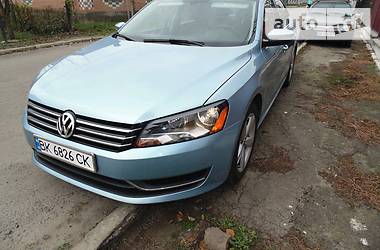 Седан Volkswagen Passat 2013 в Дубно