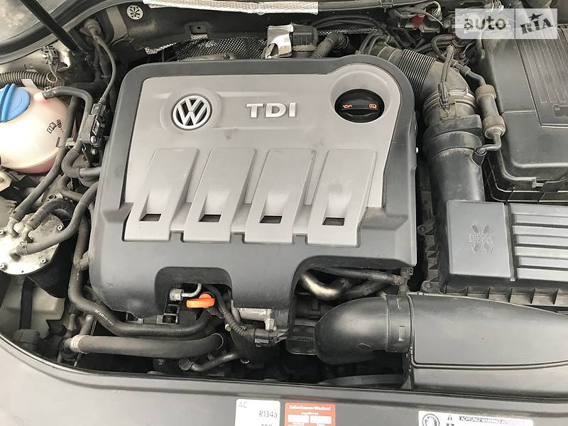 Універсал Volkswagen Passat 2012 в Черкасах