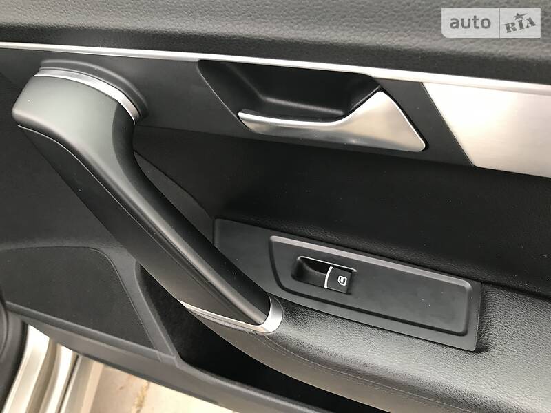 Універсал Volkswagen Passat 2012 в Черкасах