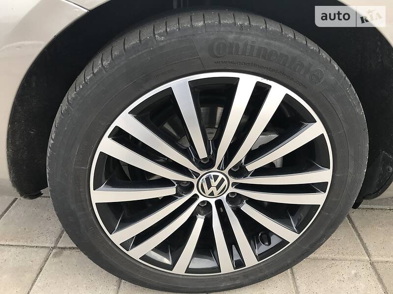 Універсал Volkswagen Passat 2012 в Черкасах