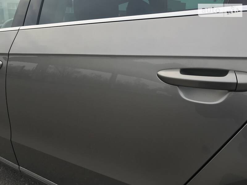 Універсал Volkswagen Passat 2012 в Черкасах