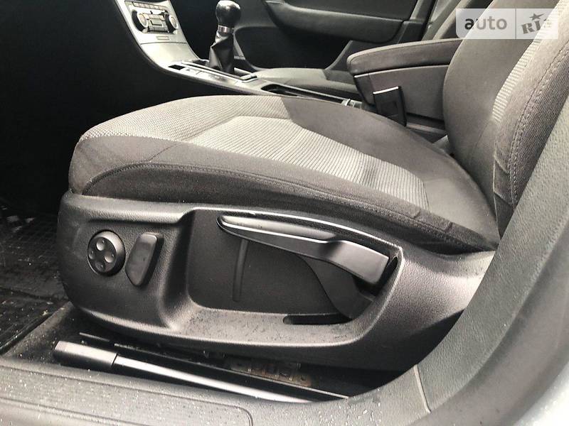 Універсал Volkswagen Passat 2012 в Тернополі фото 28 Універсал Volkswagen Passat 2012 в Тернополі