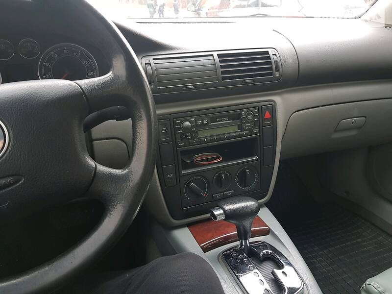 Седан Volkswagen Passat 2001 в Львові фото 27 Седан Volkswagen Passat 2001 в Львові
