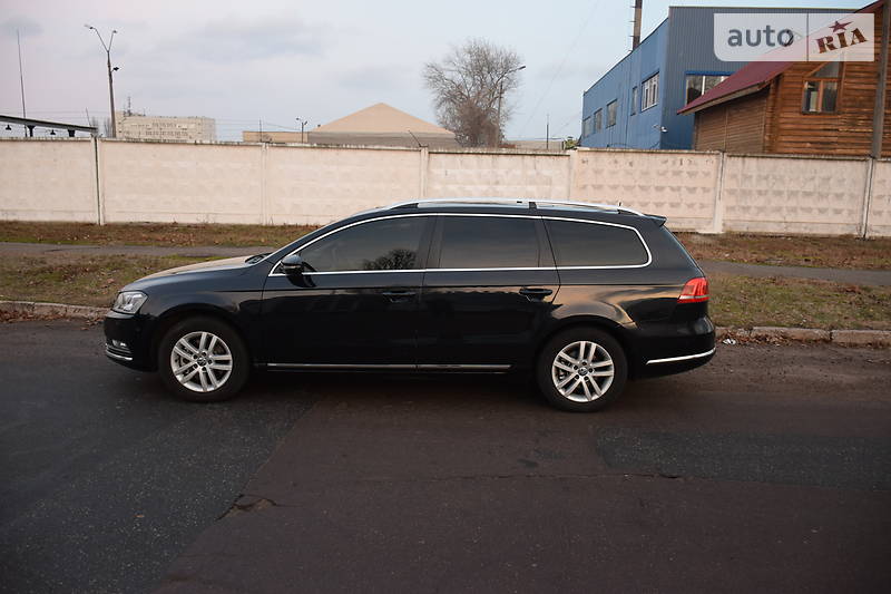 Універсал Volkswagen Passat 2011 в Києві
