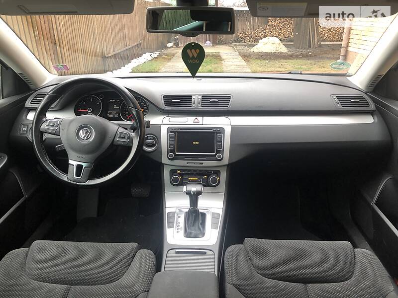 Універсал Volkswagen Passat 2010 в Гадячі