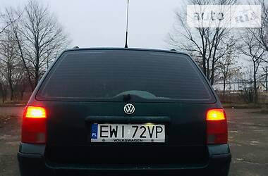 Универсал Volkswagen Passat 1998 в Вараше