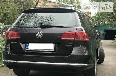 Універсал Volkswagen Passat 2012 в Рівному