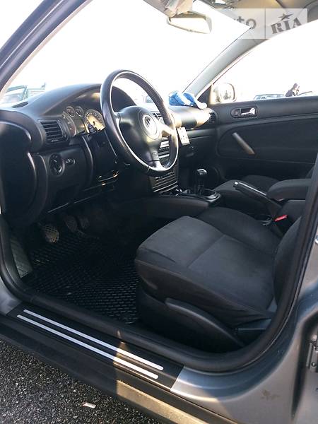 Универсал Volkswagen Passat 2002 в Киеве