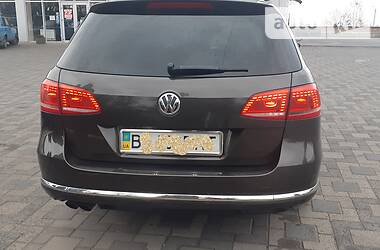 Універсал Volkswagen Passat 2013 в Хмельницькому