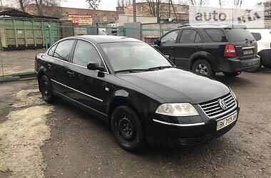 Седан Volkswagen Passat 2001 в Києві